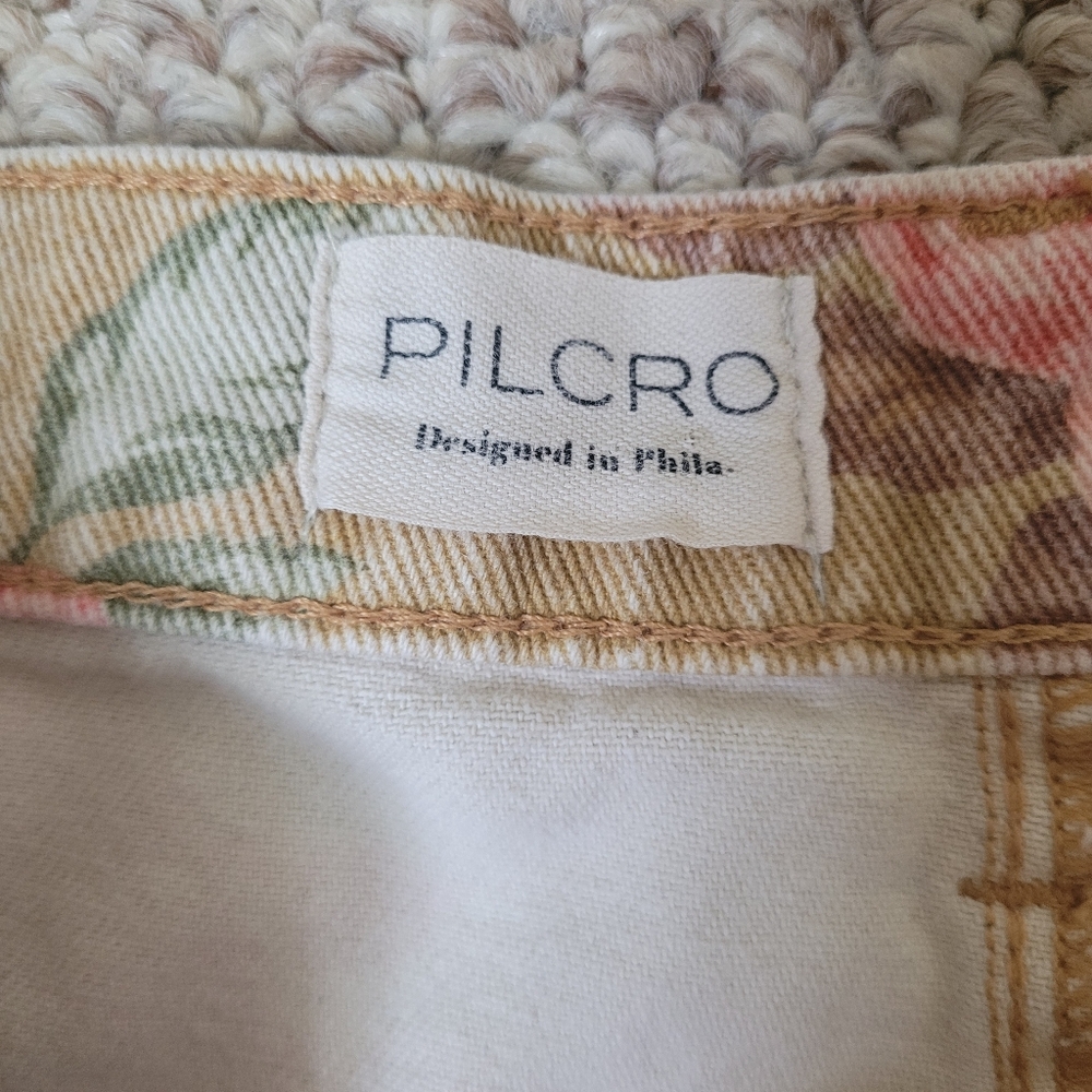 Anthropologie High-Rise Wide Leg Floral Jeans — Tan with Pink & Blue Flowers - Picture 4 of 10